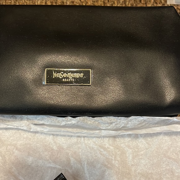 Ysl black opium - Picture 2 of 6